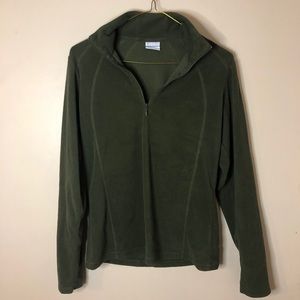 Colombia olive green half zip